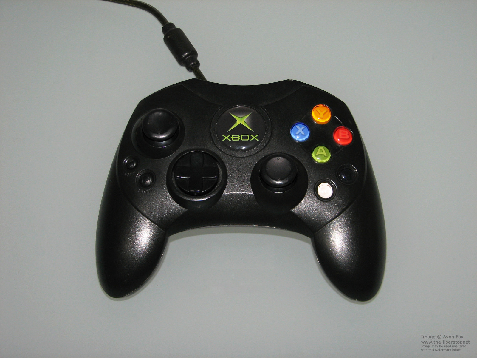 翻新復活兩隻 Xbox 初代手柄“Akebono（曙太郎）”
