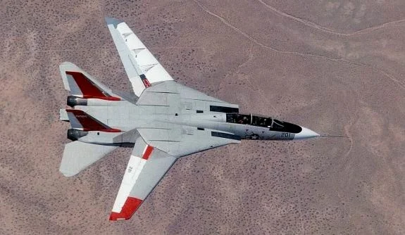 美国军方不少飞机都会借给NASA测试，F-14也不例外