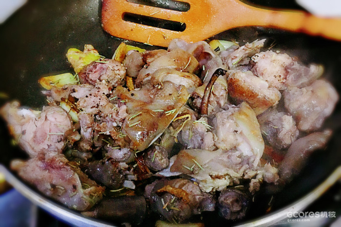 奇幻厨房丨霍比特人的野外美味——蔬菜烩兔肉 6%title%