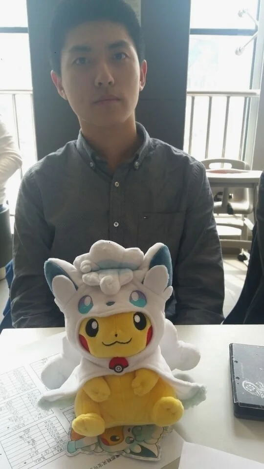 小伙伴送的阿罗拉六尾皮卡丘