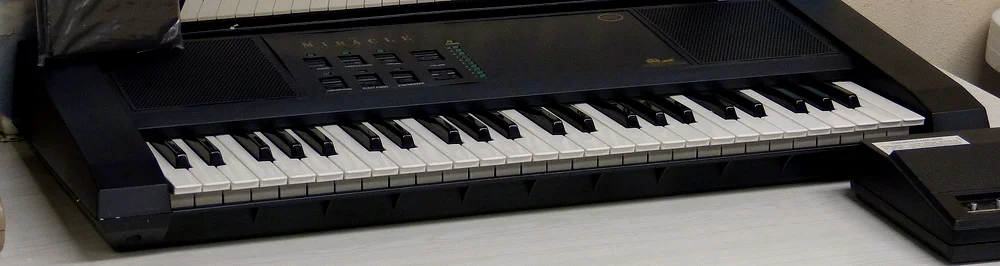 任天堂1990年的“寓教于乐”产物MIDI版Miracle Piano