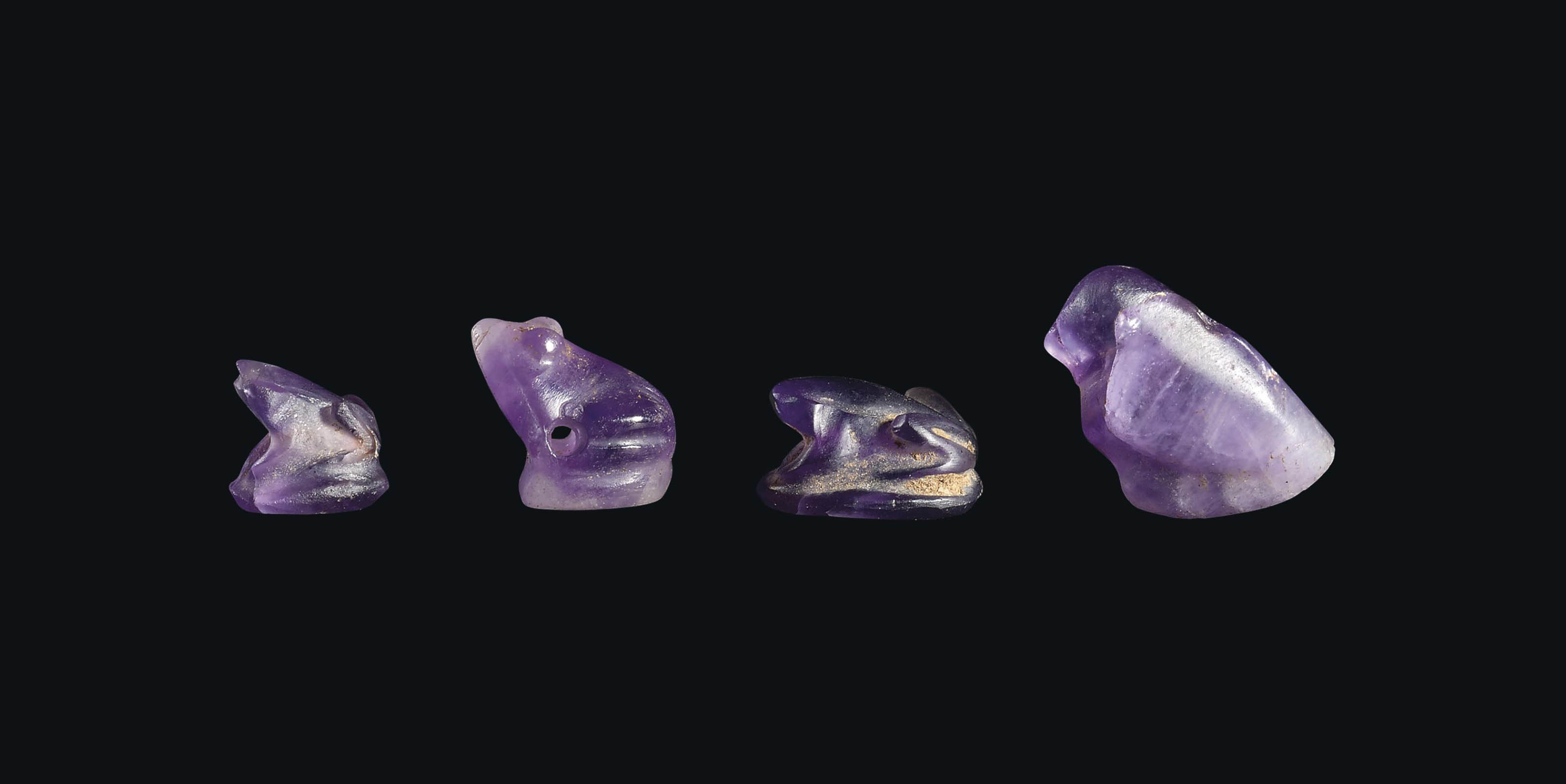 古埃及中王國時期的四個紫水晶飾品