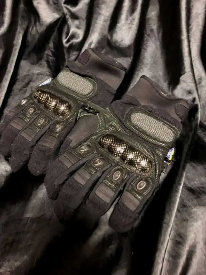 单独售卖的凯夫拉防护手套。只能以后再买了........