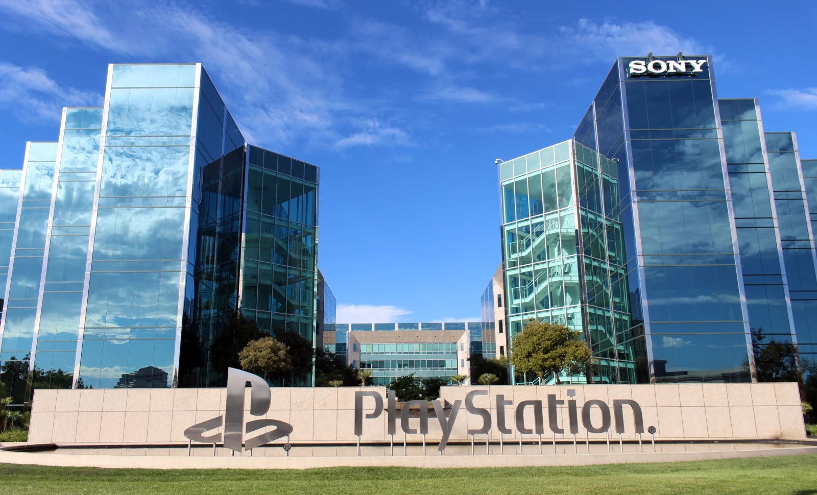 SIE推出PlayStation Playmakers营销计划，勒布朗·詹姆斯、罗梅罗·卢卡库等明星加入