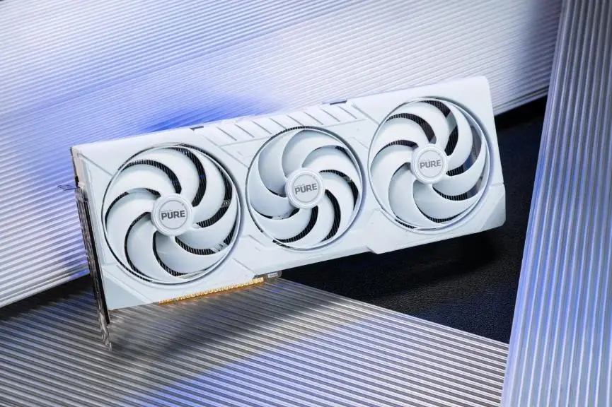 4K游戏性能胜出6%！纯白高颜值涂装，蓝宝石PURE极地RX 9070 XT 16GB D6 OC测评
